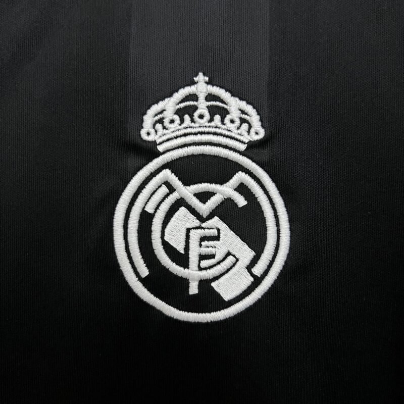 Real Madrid Football Jersey Black Goalkeeper Custom Shirt 2025/26