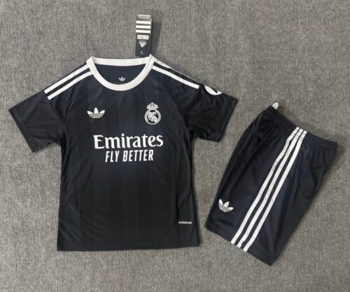 Real Madrid Soccer Jersey Black Goalkeeper Kids Kit Jersey+Shorts 2025/26