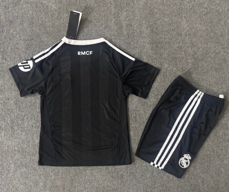 Real Madrid Soccer Jersey Black Goalkeeper Kids Kit Jersey+Shorts 2025/26